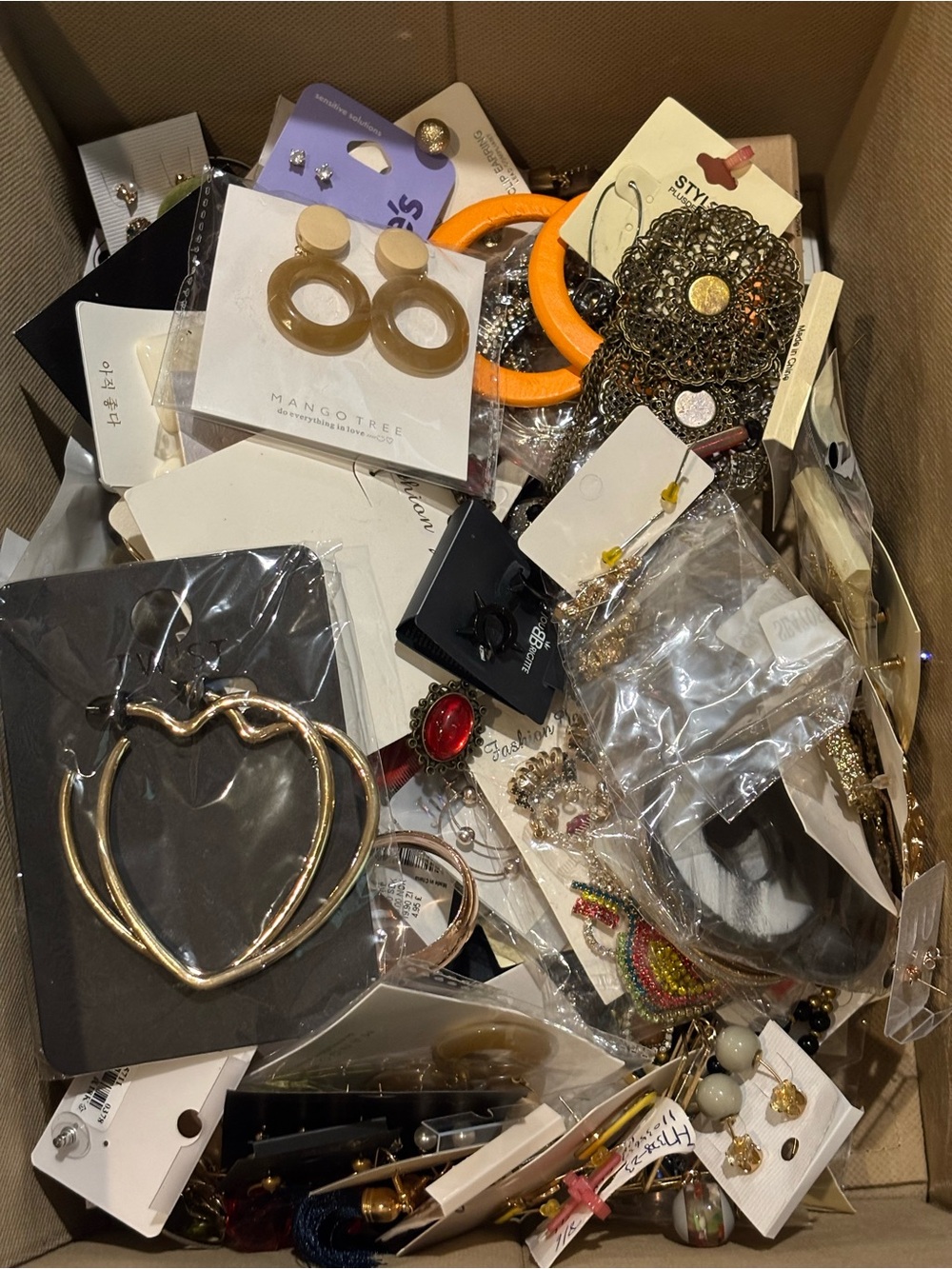 100 pair of new costume jewelry earrings #5
